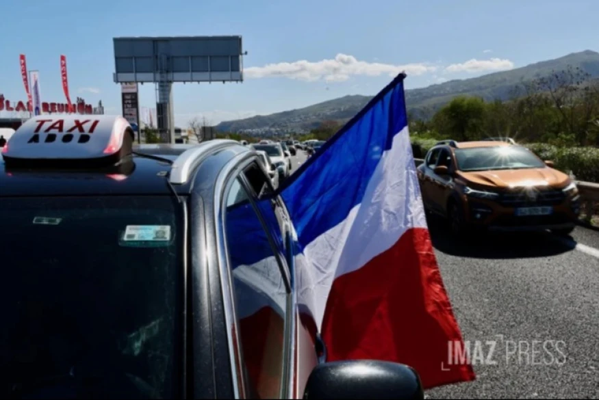 Report de la signature de la convention sur les transports sanitaires : les taxis suspendent leur mouvement mais "restent mobilisés"