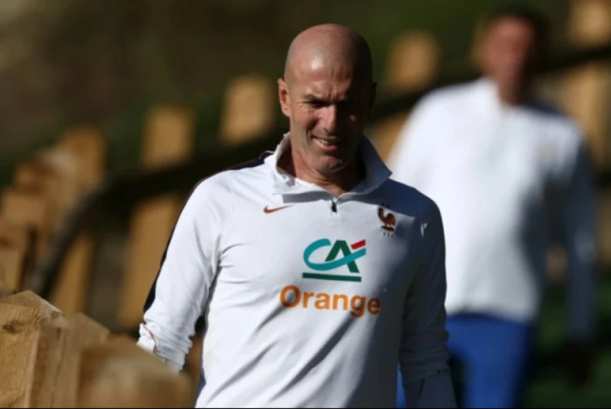 Equipe de France de foot : sous le soleil, l'ère Zidane a débuté avec légèreté