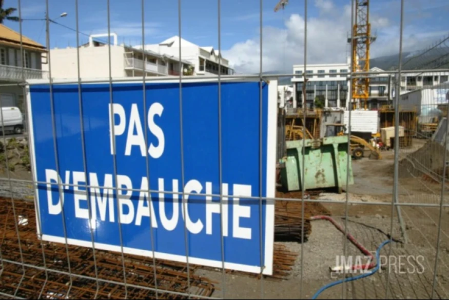 Logements sociaux : les financements passent de 80 à 27 millions d'euros, les professionnels du BTP déposent une motion en préfecture
