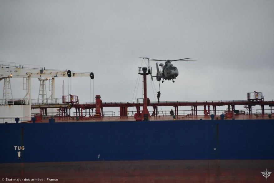 Un pétrolier suspecté d'arborer un faux pavillon et de transport illicite de carburants intercepté au large de La Réunion